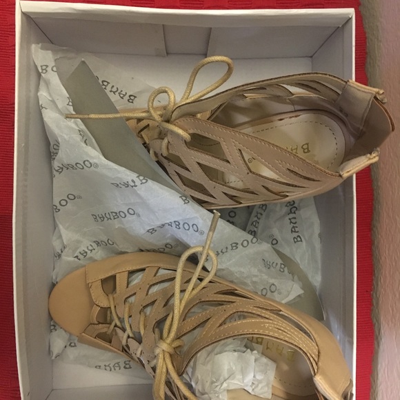 Bamboo
Color nudcrp
Size 7
Style Royce-13 - Picture 3 of 7